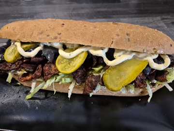 Vegansk nobeef, bearnaise m. bagte løg